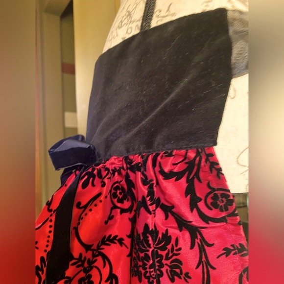 NWT Sexy Burgundy satin look w/Black velvet detail cocktail hostess half apron - Picture 6 of 9